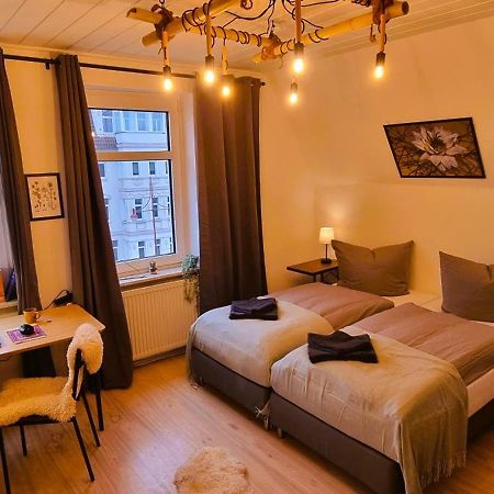 Nigella Apartment Direkt Am Hauptbahnhof Celle Fur 6 Personen Mit Kostenfreiem Parkplatz Voll Ausgestatteter Kuche Elite Standard Exteriör bild